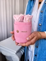 flower-box-roza-sredni-trzy-wieczne-roze-700x933